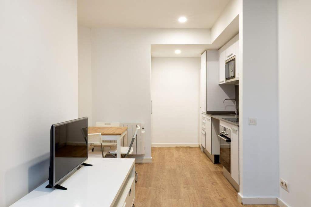 Apartment Live Camp Nou Л'Успіталет-да-Любрагат Екстер'єр фото