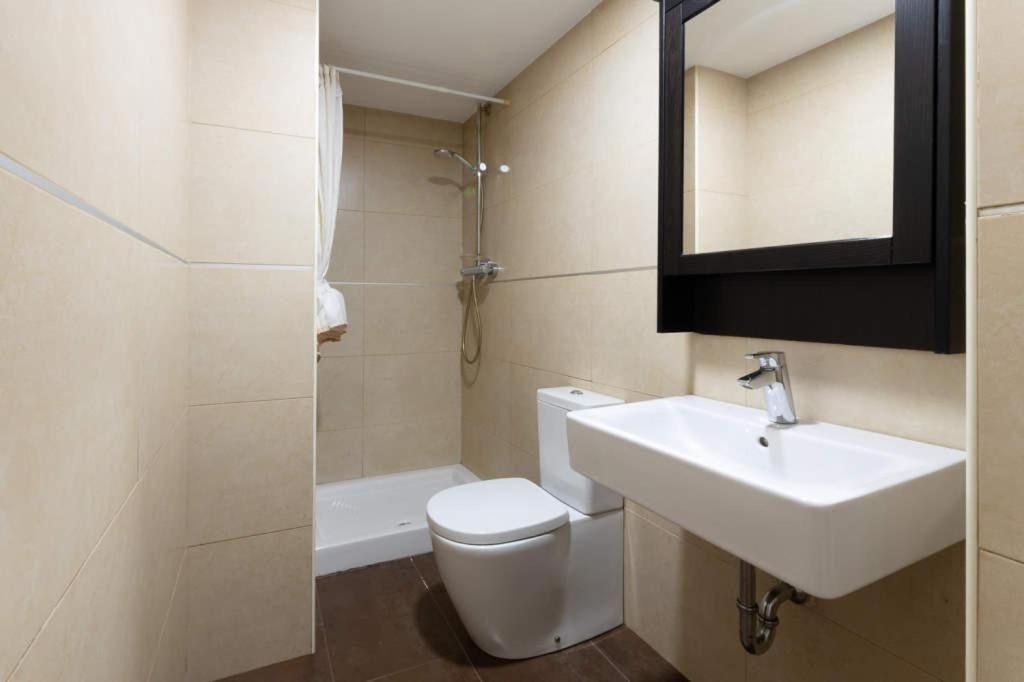 Apartment Live Camp Nou Л'Успіталет-да-Любрагат Екстер'єр фото